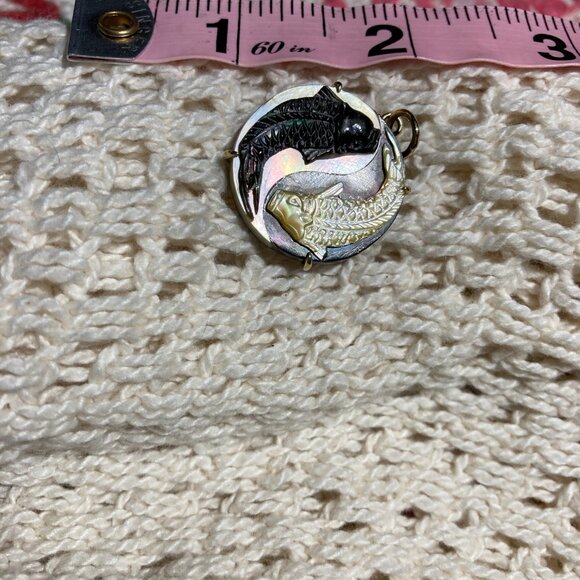 Maura Green Koi Yin Yang 14k gold pendant - Picture 4 of 8